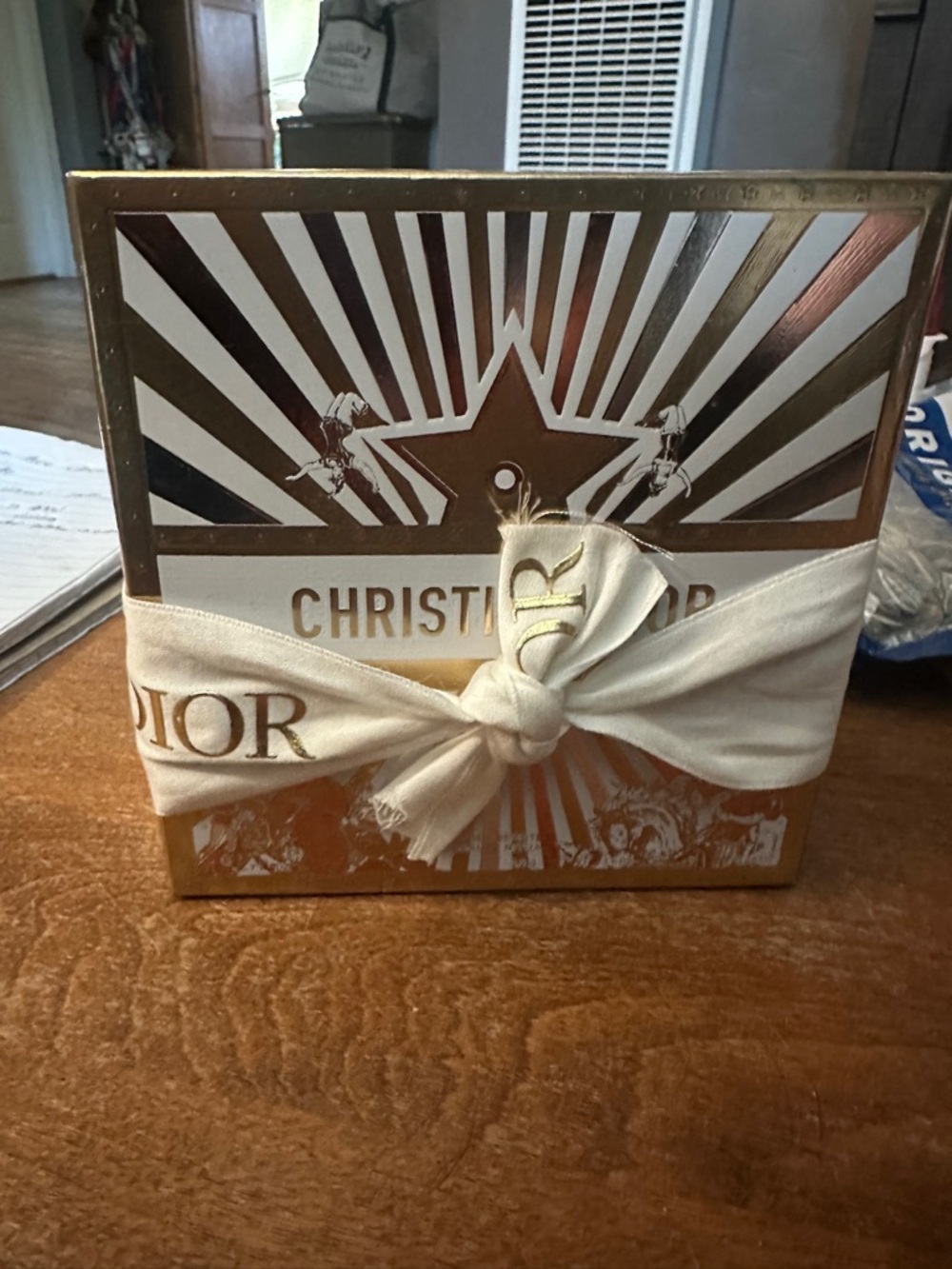 Dior Star Crossbody GWP Full inclusion - Picture 2 of 10